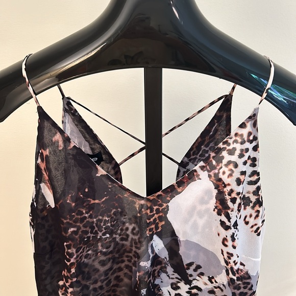 Bebe Woven Leopard Strap Back Tank Top size Small - Picture 2 of 3